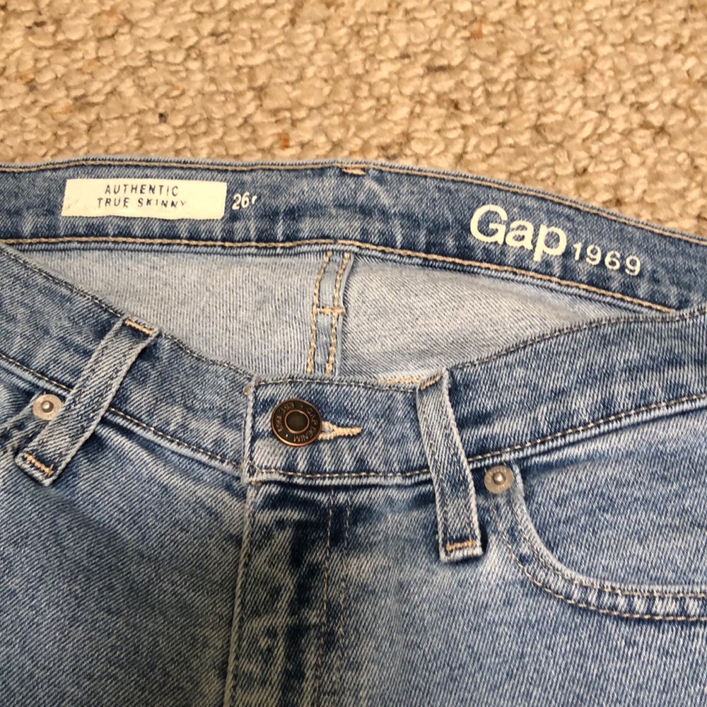 GAP vintage skinny jeans in light wash
